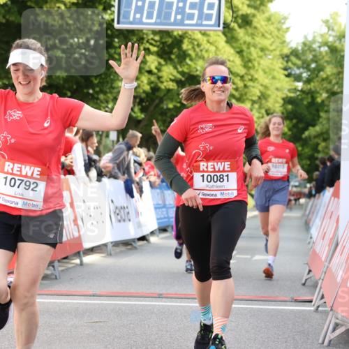 08.06.2024 - REWE Women's Run Strokosch-Dieckow http://msf.ph/oto/6257293 09.06.2024 10:08:28 Ziel 10081, 10110, 10142, 10315, 10324, 10685, 10710, 10792 meine-sportfotos.de