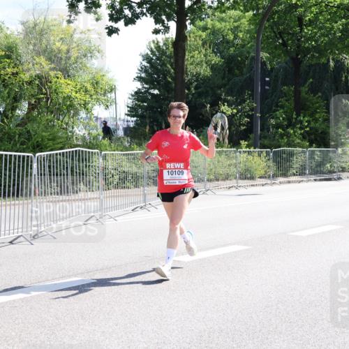 08.06.2024 - REWE Women's Run Strokosch-Dieckow http://msf.ph/oto/6257303 09.06.2024 09:50:04 Laufen 10109 meine-sportfotos.de