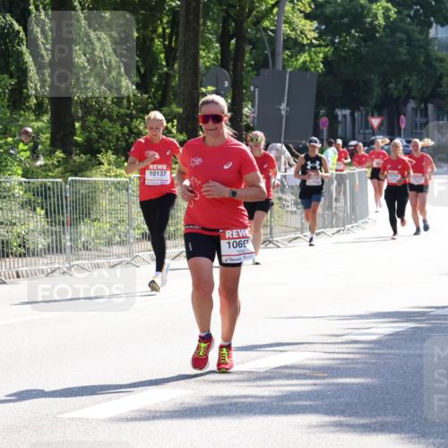 08.06.2024 - REWE Women's Run Strokosch-Dieckow http://msf.ph/oto/6257308 09.06.2024 09:50:05 Laufen 10137, 10691, 10769 meine-sportfotos.de