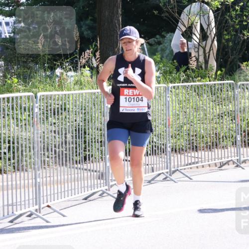 08.06.2024 - REWE Women's Run Strokosch-Dieckow http://msf.ph/oto/6257332 09.06.2024 09:50:15 Laufen 10104 meine-sportfotos.de