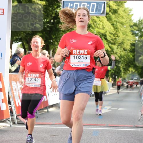08.06.2024 - REWE Women's Run Strokosch-Dieckow http://msf.ph/oto/6257338 09.06.2024 10:08:30 Ziel 10081, 10110, 10142, 10315, 10324, 10685, 10710, 10792 meine-sportfotos.de