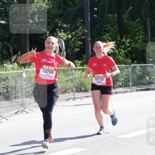 08.06.2024 - REWE Women's Run Strokosch-Dieckow http://msf.ph/oto/6257342 09.06.2024 09:50:17 Laufen 10769, 10735 meine-sportfotos.de
