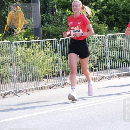 08.06.2024 - REWE Women's Run Strokosch-Dieckow http://msf.ph/oto/6257354 09.06.2024 09:50:21 Laufen 10065, 10777, 10402 meine-sportfotos.de