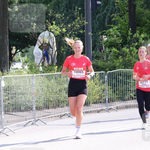08.06.2024 - REWE Women's Run Strokosch-Dieckow http://msf.ph/oto/6257357 09.06.2024 09:50:23 Laufen 10065, 10777 meine-sportfotos.de