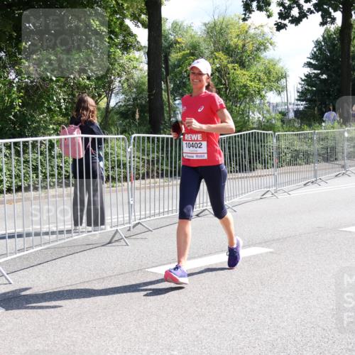 08.06.2024 - REWE Women's Run Strokosch-Dieckow http://msf.ph/oto/6257372 09.06.2024 09:50:28 Laufen 10402 meine-sportfotos.de