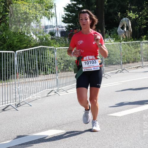 08.06.2024 - REWE Women's Run Strokosch-Dieckow http://msf.ph/oto/6257404 09.06.2024 09:50:35 Laufen 10103, 1025 meine-sportfotos.de