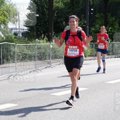08.06.2024 - REWE Women's Run Strokosch-Dieckow http://msf.ph/oto/6257407 09.06.2024 09:50:36 Laufen 10258, 10119 meine-sportfotos.de