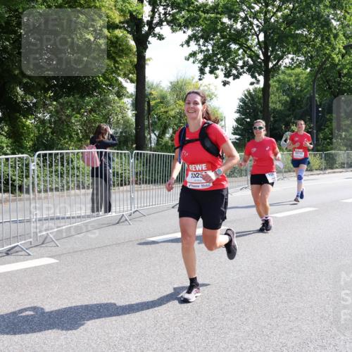 08.06.2024 - REWE Women's Run Strokosch-Dieckow http://msf.ph/oto/6257414 09.06.2024 09:50:38 Laufen 34, 1025, 100, 10119 meine-sportfotos.de