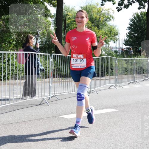 08.06.2024 - REWE Women's Run Strokosch-Dieckow http://msf.ph/oto/6257428 09.06.2024 09:50:40 Laufen 10119 meine-sportfotos.de