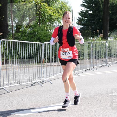 08.06.2024 - REWE Women's Run Strokosch-Dieckow http://msf.ph/oto/6257442 09.06.2024 09:50:43 Laufen 10515 meine-sportfotos.de