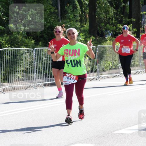 08.06.2024 - REWE Women's Run Strokosch-Dieckow http://msf.ph/oto/6257445 09.06.2024 09:50:45 Laufen 10417, 10716, 10771, 10659 meine-sportfotos.de