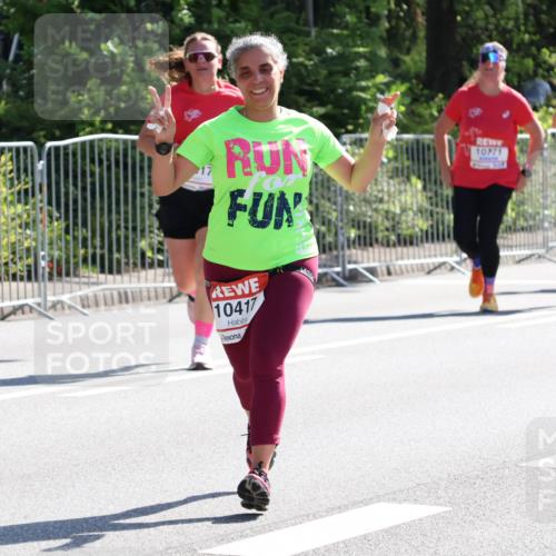08.06.2024 - REWE Women's Run Strokosch-Dieckow http://msf.ph/oto/6257450 09.06.2024 09:50:46 Laufen 10716, 107, 1, 10659, 10417 meine-sportfotos.de