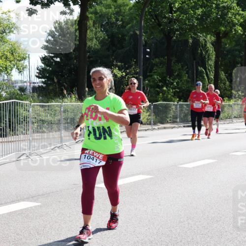 08.06.2024 - REWE Women's Run Strokosch-Dieckow http://msf.ph/oto/6257459 09.06.2024 09:50:48 Laufen 10417, 0517, 10771, 10716 meine-sportfotos.de