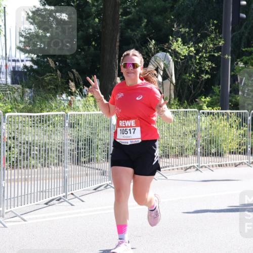 08.06.2024 - REWE Women's Run Strokosch-Dieckow http://msf.ph/oto/6257460 09.06.2024 09:50:49 Laufen 10517, 1077 meine-sportfotos.de