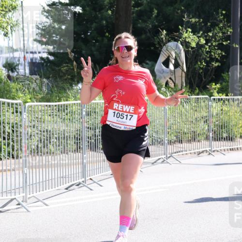 08.06.2024 - REWE Women's Run Strokosch-Dieckow http://msf.ph/oto/6257463 09.06.2024 09:50:50 Laufen 10517 meine-sportfotos.de