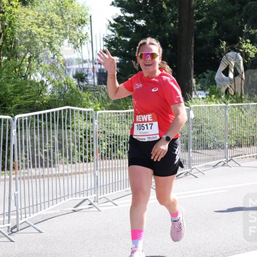 08.06.2024 - REWE Women's Run Strokosch-Dieckow http://msf.ph/oto/6257466 09.06.2024 09:50:50 Laufen 10517 meine-sportfotos.de