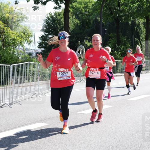 08.06.2024 - REWE Women's Run Strokosch-Dieckow http://msf.ph/oto/6257478 09.06.2024 09:50:52 Laufen 10771, 10716, 59, 10, 10421 meine-sportfotos.de