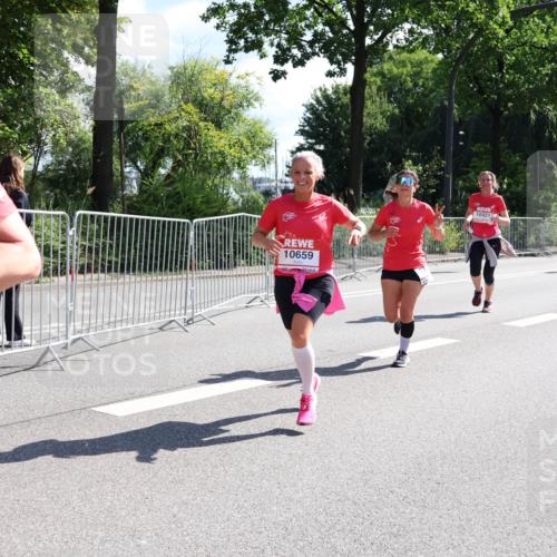 08.06.2024 - REWE Women's Run Strokosch-Dieckow http://msf.ph/oto/6257486 09.06.2024 09:50:54 Laufen 10659, 10421 meine-sportfotos.de