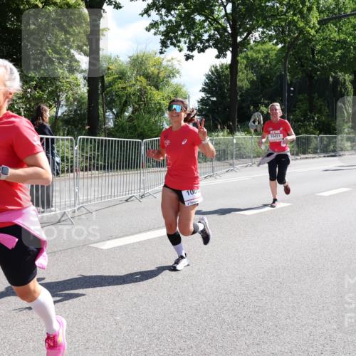 08.06.2024 - REWE Women's Run Strokosch-Dieckow http://msf.ph/oto/6257492 09.06.2024 09:50:55 Laufen 10659, 100, 10421 meine-sportfotos.de