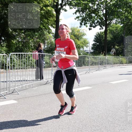 08.06.2024 - REWE Women's Run Strokosch-Dieckow http://msf.ph/oto/6257502 09.06.2024 09:50:57 Laufen 10421 meine-sportfotos.de