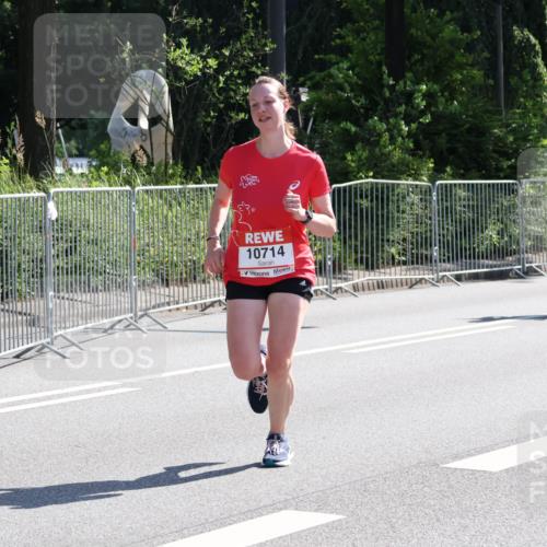08.06.2024 - REWE Women's Run Strokosch-Dieckow http://msf.ph/oto/6257528 09.06.2024 09:51:02 Laufen 10714, 10348 meine-sportfotos.de