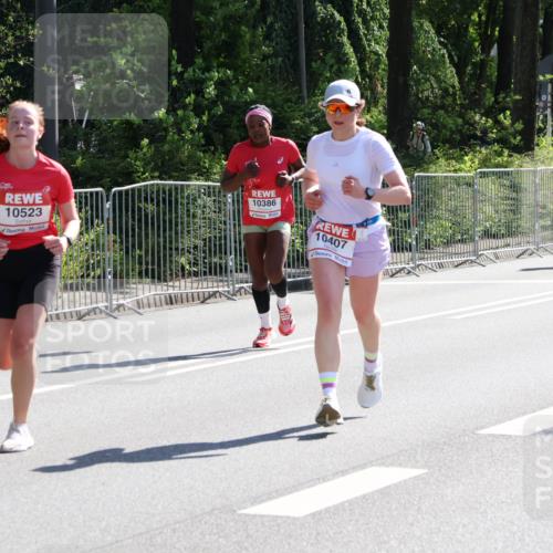 08.06.2024 - REWE Women's Run Strokosch-Dieckow http://msf.ph/oto/6257570 09.06.2024 09:51:29 Laufen 10523, 10386, 10407 meine-sportfotos.de