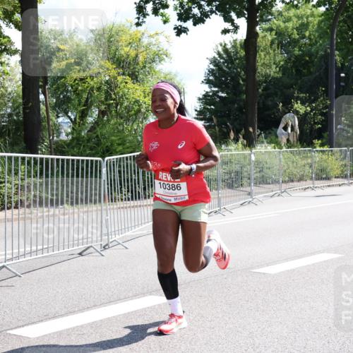 08.06.2024 - REWE Women's Run Strokosch-Dieckow http://msf.ph/oto/6257586 09.06.2024 09:51:33 Laufen 10386 meine-sportfotos.de