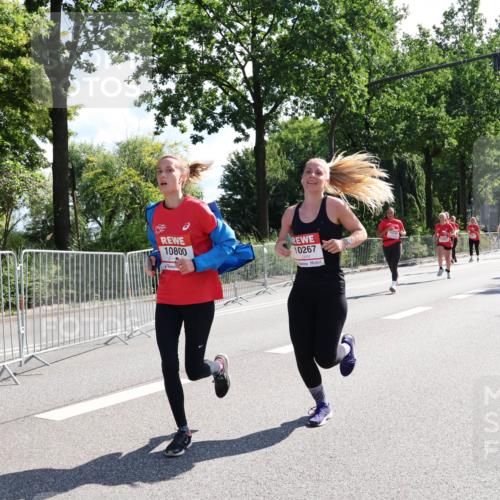 08.06.2024 - REWE Women's Run Strokosch-Dieckow http://msf.ph/oto/6257598 09.06.2024 09:51:38 Laufen 10800, 10267 meine-sportfotos.de