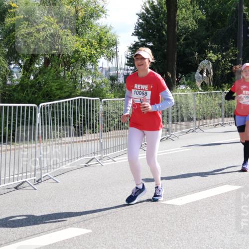 08.06.2024 - REWE Women's Run Strokosch-Dieckow http://msf.ph/oto/6257650 09.06.2024 09:51:46 Laufen 0611, 10068 meine-sportfotos.de