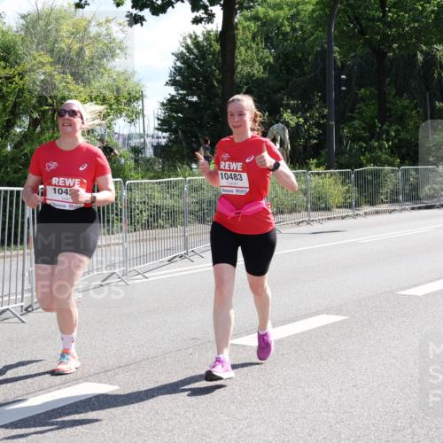 08.06.2024 - REWE Women's Run Strokosch-Dieckow http://msf.ph/oto/6257672 09.06.2024 09:51:50 Laufen 1045, 10483 meine-sportfotos.de