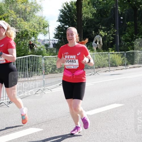 08.06.2024 - REWE Women's Run Strokosch-Dieckow http://msf.ph/oto/6257674 09.06.2024 09:51:50 Laufen 10455, 10483 meine-sportfotos.de