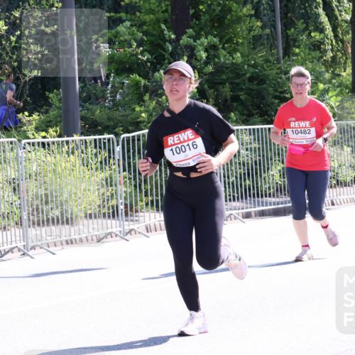 08.06.2024 - REWE Women's Run Strokosch-Dieckow http://msf.ph/oto/6257681 09.06.2024 09:51:53 Laufen 10016, 10482 meine-sportfotos.de