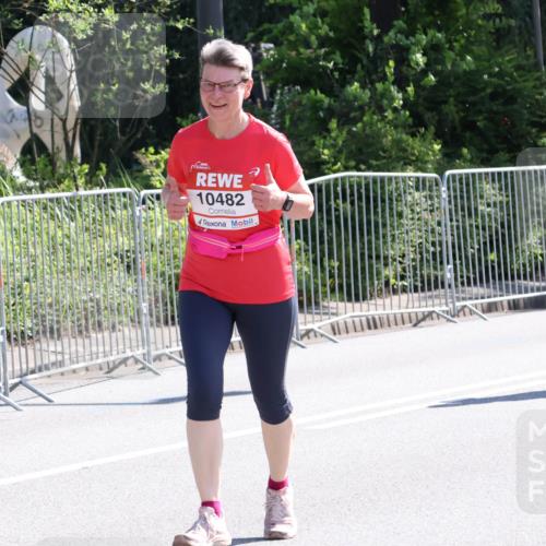08.06.2024 - REWE Women's Run Strokosch-Dieckow http://msf.ph/oto/6257692 09.06.2024 09:51:55 Laufen 10482, 107 meine-sportfotos.de