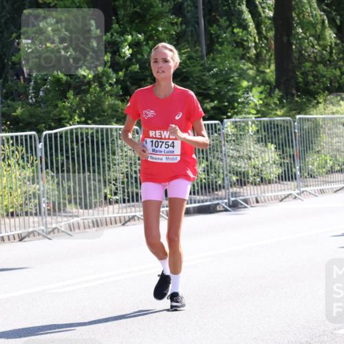 08.06.2024 - REWE Women's Run Strokosch-Dieckow http://msf.ph/oto/6257696 09.06.2024 09:51:57 Laufen 10754 meine-sportfotos.de
