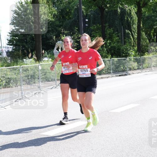 08.06.2024 - REWE Women's Run Strokosch-Dieckow http://msf.ph/oto/6257721 09.06.2024 09:52:02 Laufen 167, 10765 meine-sportfotos.de