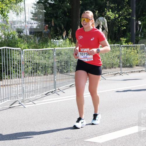 08.06.2024 - REWE Women's Run Strokosch-Dieckow http://msf.ph/oto/6257731 09.06.2024 09:52:09 Laufen 1075, 10731 meine-sportfotos.de