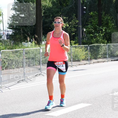 08.06.2024 - REWE Women's Run Strokosch-Dieckow http://msf.ph/oto/6257751 09.06.2024 09:52:15 Laufen 414 meine-sportfotos.de