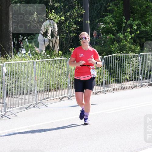 08.06.2024 - REWE Women's Run Strokosch-Dieckow http://msf.ph/oto/6257761 09.06.2024 09:52:25 Laufen 10 meine-sportfotos.de
