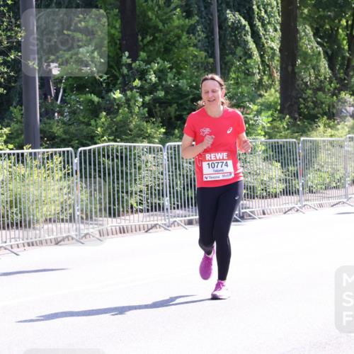08.06.2024 - REWE Women's Run Strokosch-Dieckow http://msf.ph/oto/6257779 09.06.2024 09:52:38 Laufen 10774, 10512 meine-sportfotos.de