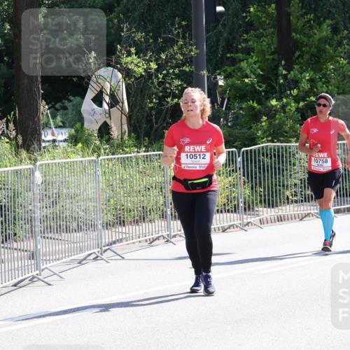 08.06.2024 - REWE Women's Run Strokosch-Dieckow http://msf.ph/oto/6257791 09.06.2024 09:52:44 Laufen 10512, 10758, 10002 meine-sportfotos.de