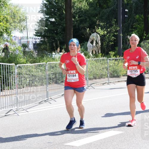 08.06.2024 - REWE Women's Run Strokosch-Dieckow http://msf.ph/oto/6257808 09.06.2024 09:52:52 Laufen 10184, 10795, 10595, 10239 meine-sportfotos.de