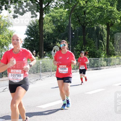 08.06.2024 - REWE Women's Run Strokosch-Dieckow http://msf.ph/oto/6257818 09.06.2024 09:52:53 Laufen 10795, 10595, 10239 meine-sportfotos.de