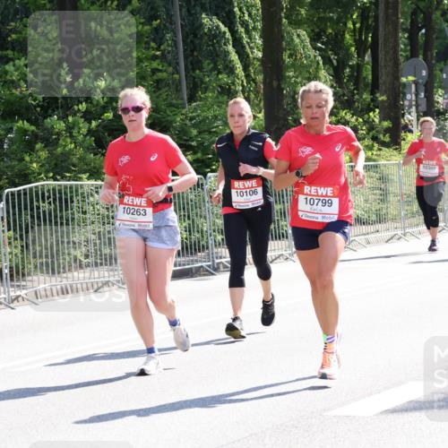 08.06.2024 - REWE Women's Run Strokosch-Dieckow http://msf.ph/oto/6257844 09.06.2024 09:53:01 Laufen 10263, 10106, 10799, 10038, 10369 meine-sportfotos.de