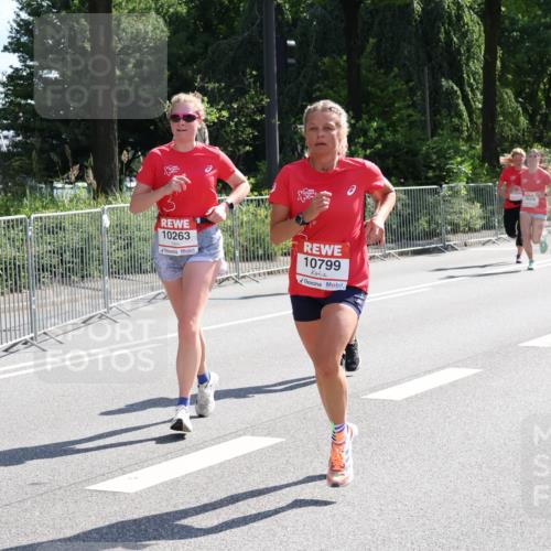 08.06.2024 - REWE Women's Run Strokosch-Dieckow http://msf.ph/oto/6257857 09.06.2024 09:53:03 Laufen 10263, 10799, 10038 meine-sportfotos.de