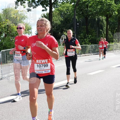 08.06.2024 - REWE Women's Run Strokosch-Dieckow http://msf.ph/oto/6257864 09.06.2024 09:53:04 Laufen 10263, 10799, 10106 meine-sportfotos.de