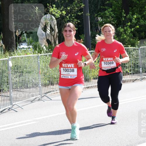 08.06.2024 - REWE Women's Run Strokosch-Dieckow http://msf.ph/oto/6257873 09.06.2024 09:53:07 Laufen 10038, 10369 meine-sportfotos.de