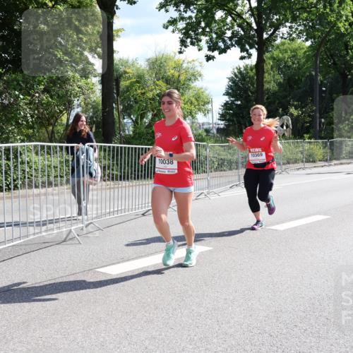 08.06.2024 - REWE Women's Run Strokosch-Dieckow http://msf.ph/oto/6257884 09.06.2024 09:53:08 Laufen 10038, 10369 meine-sportfotos.de