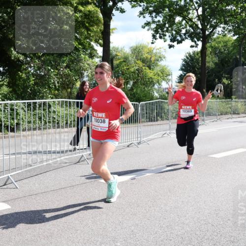 08.06.2024 - REWE Women's Run Strokosch-Dieckow http://msf.ph/oto/6257886 09.06.2024 09:53:09 Laufen 10038, 10369 meine-sportfotos.de