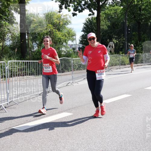 08.06.2024 - REWE Women's Run Strokosch-Dieckow http://msf.ph/oto/6257913 09.06.2024 09:53:13 Laufen 10043, 1002, 10117 meine-sportfotos.de