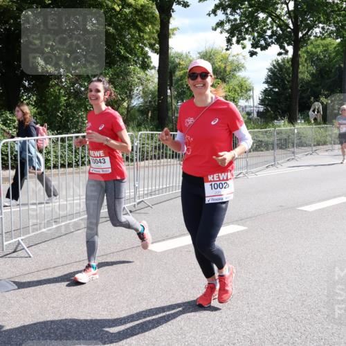 08.06.2024 - REWE Women's Run Strokosch-Dieckow http://msf.ph/oto/6257919 09.06.2024 09:53:14 Laufen 10043, 1002 meine-sportfotos.de